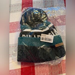 Philadelphia Eagles
Black and White Knit Pom-Pom Hat
